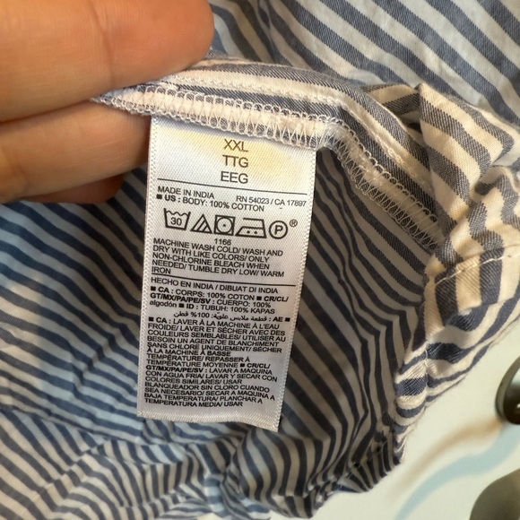 Old Navy Black and White Striped Oversized Button Down Boyfriend Shirt- Size XXL - Picture 10 of 11